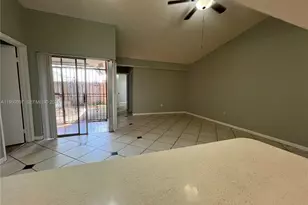 809 NE 214th Ln, Miami, FL 33179 - Photo 4