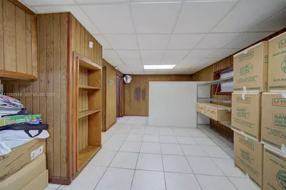 330 W 9th St, Hialeah, FL 33010 - Photo 10