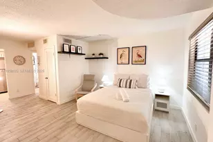 664 SE 20th Ave, Deerfield Beach, FL 33441 - Photo 2