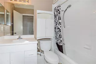 3740 San Simeon Cir, Weston, FL 33331 - Photo 16