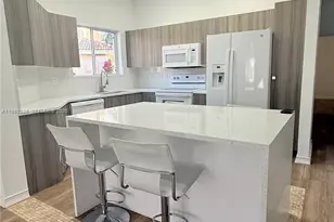 15825 SW 11th St, Pembroke Pines, FL 33027 - Photo 8