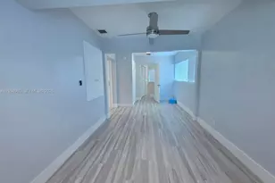 250 NE 42nd St, Oakland Park, FL 33334 - Photo 8