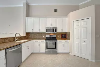 2533 Eagle Run Cir, Weston, FL 33327 - Photo 46