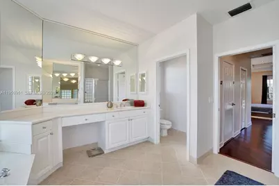 2533 Eagle Run Cir, Weston, FL 33327 - Photo 72