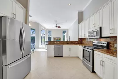 2533 Eagle Run Cir, Weston, FL 33327 - Photo 48