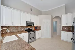 2533 Eagle Run Cir, Weston, FL 33327 - Photo 50