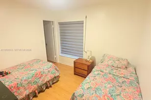 927 NW 106th Ave Cir, Miami, FL 33172 - Photo 14