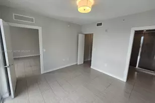 117 SW 10th St, Miami, FL 33130 - Photo 14