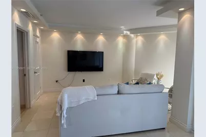 4000 Island Blvd #2402, Aventura, FL 33160 - Photo 8