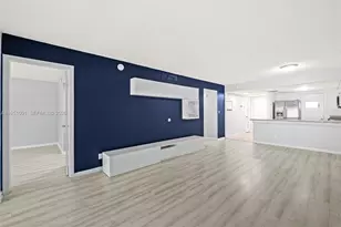 2302 S Cypress Bend Dr, Pompano Beach, FL 33069 - Photo 4