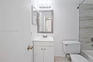 2302 S Cypress Bend Dr, Pompano Beach, FL 33069 - Photo 16