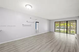 2302 S Cypress Bend Dr, Pompano Beach, FL 33069 - Photo 2