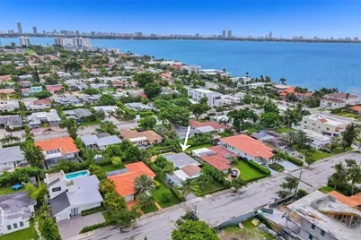 7525 W Treasure Dr, North Bay Village, FL 33141 - Photo 62