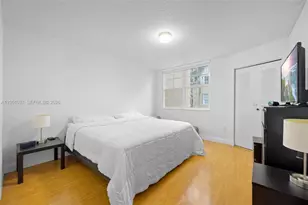 19555 E Country Club Dr, Aventura, FL 33180 - Photo 12