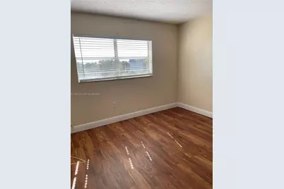 8285 Sunrise Lakes Blvd #310, Sunrise, FL 33322 - Photo 10