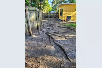 655 NE 122nd St, North Miami, FL 33161 - Photo 24