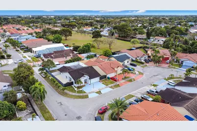 6301 SW 149th Ct, Miami, FL 33193 - Photo 8
