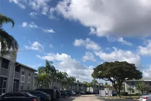 442 NE 210th Cir Terrace, Miami, FL 33179 - Photo 4