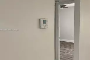 442 NE 210th Cir Terrace, Miami, FL 33179 - Photo 10