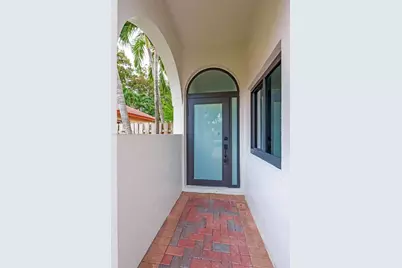7472 NW 167th St, Hialeah, FL 33015 - Photo 4