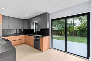 7472 NW 167th St, Hialeah, FL 33015 - Photo 8