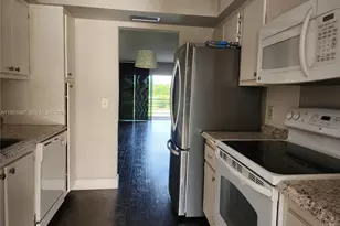2451 SW 82nd Ave, Davie, FL 33324 - Photo 14