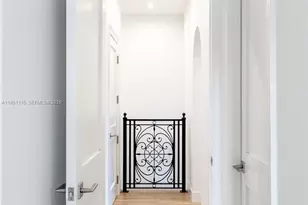 315 Santander Ave, Coral Gables, FL 33134 - Photo 20