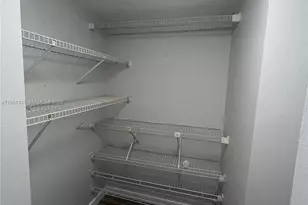 5420 W 21st Ct, Hialeah, FL 33016 - Photo 12