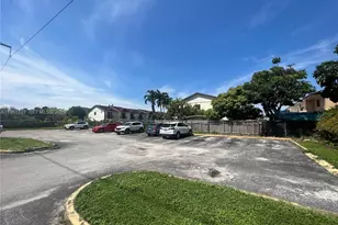 5420 W 21st Ct, Hialeah, FL 33016 - Photo 22