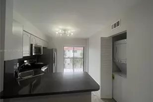 5420 W 21st Ct, Hialeah, FL 33016 - Photo 10