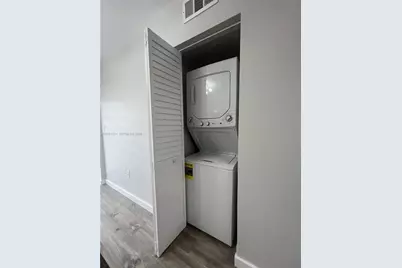 5420 W 21st Ct #412, Hialeah, FL 33016 - Photo 8