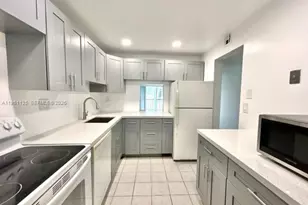 8020 N Colony Cir N, Tamarac, FL 33321 - Photo 2