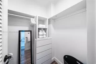 100 Lincoln Rd, Miami Beach, FL 33139 - Photo 12