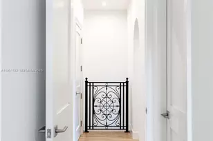 315 Santander Ave, Coral Gables, FL 33134 - Photo 18