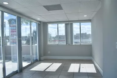 5590 W 20th Ave, Hialeah, FL 33016 - Photo 12