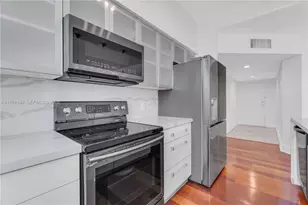 1155 Brickell Bay Dr, Miami, FL 33131 - Photo 20