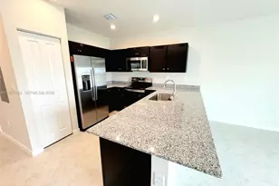 1054 NW 6th St, Florida City, FL 33034 - Photo 4