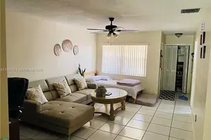 7387 NW 76th St, Tamarac, FL 33321 - Photo 14
