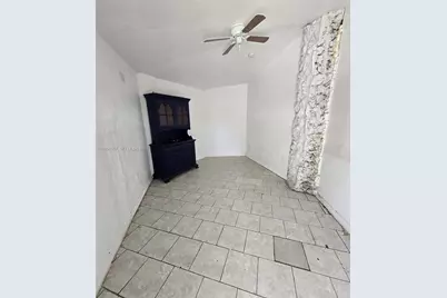 1189 N Tamiami Trl #H, Fort Myers, FL 33093 - Photo 2