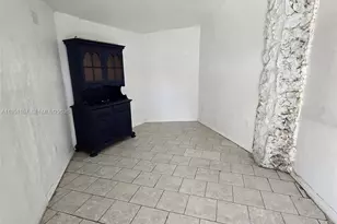 1189 N Tamiami Trl, Fort Myers, FL 33093 - Photo 2