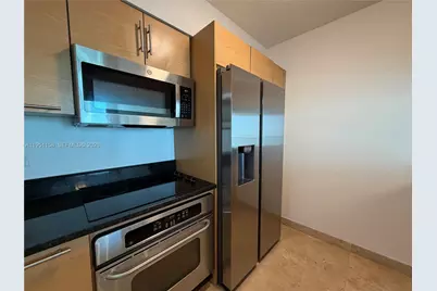 31 SE 5th St #3009, Miami, FL 33131 - Photo 4