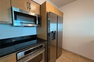 31 SE 5th St, Miami, FL 33131 - Photo 4