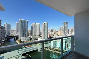 31 SE 5th St, Miami, FL 33131 - Photo 14