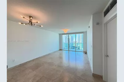 31 SE 5th St #3009, Miami, FL 33131 - Photo 8
