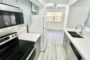 11700 SW 2nd St, Pembroke Pines, FL 33025 - Photo 4