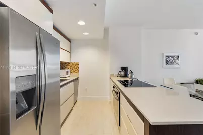 2155 Washington Ct #401, Miami Beach, FL 33139 - Photo 2