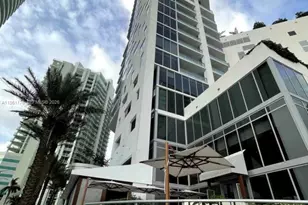 1300 Brickell Bay Dr, Miami, FL 33131 - Photo 14