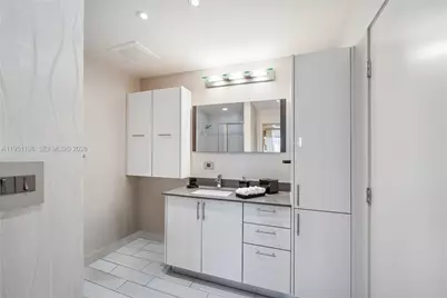 999 SW 1st Ave #1208, Miami, FL 33130 - Photo 10