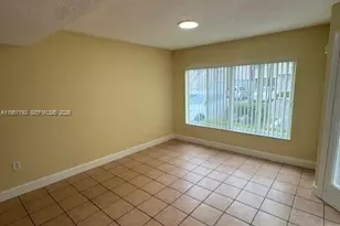 210 Riviera Cir, Weston, FL 33326 - Photo 4