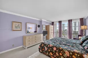 1000 Parkview Dr, Hallandale Beach, FL 33009 - Photo 6